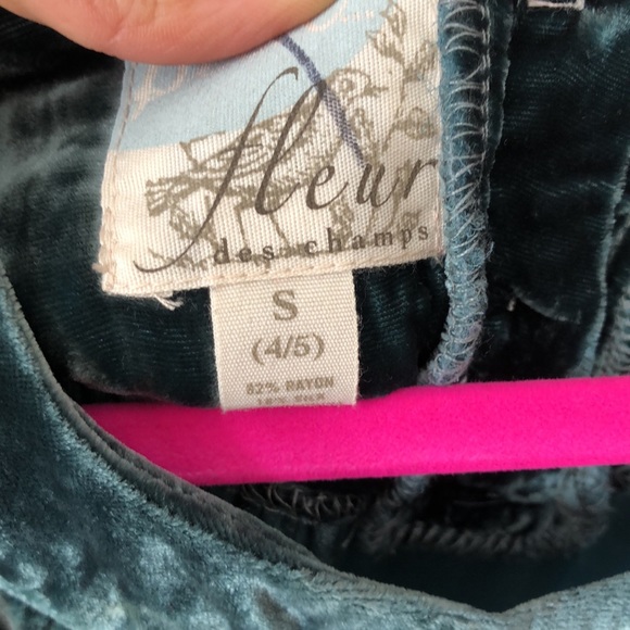 Peek Velvet Dress - Picture 4 of 4